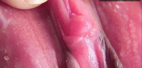  JAV fingers deep down her mouth, extracting her spit